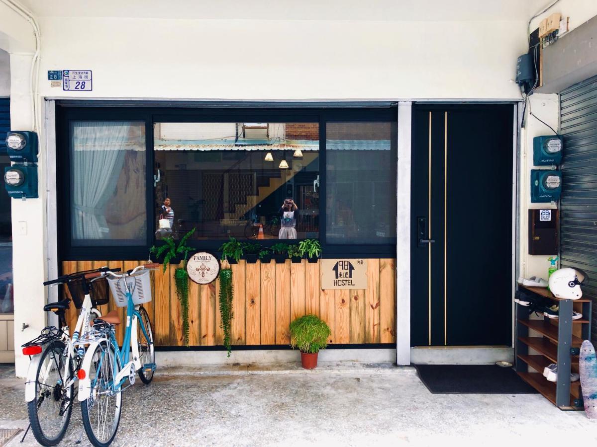 1981 Hostel Taitung Экстерьер фото